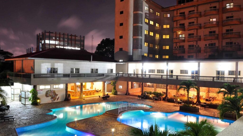 Mensvic Grand Hotel exterior